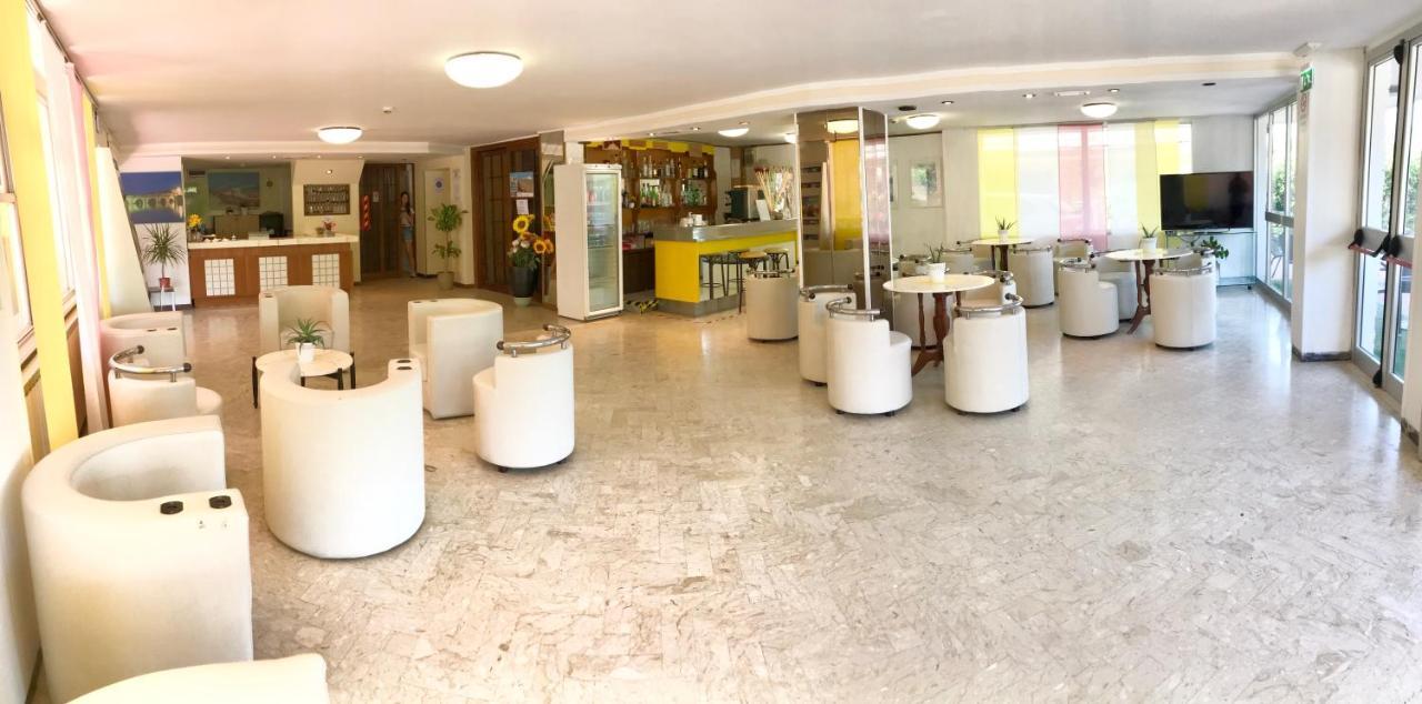 Hotel Naica Rimini Exterior foto